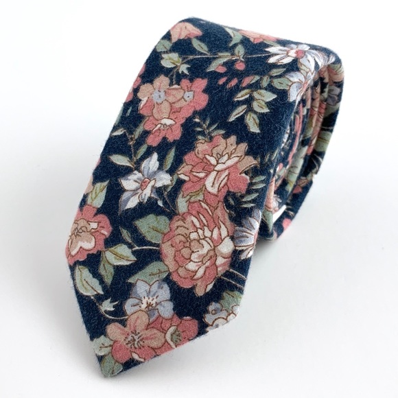 Men’s Slim Navy Blue Vintage Style Floral Necktie - Picture 4 of 7